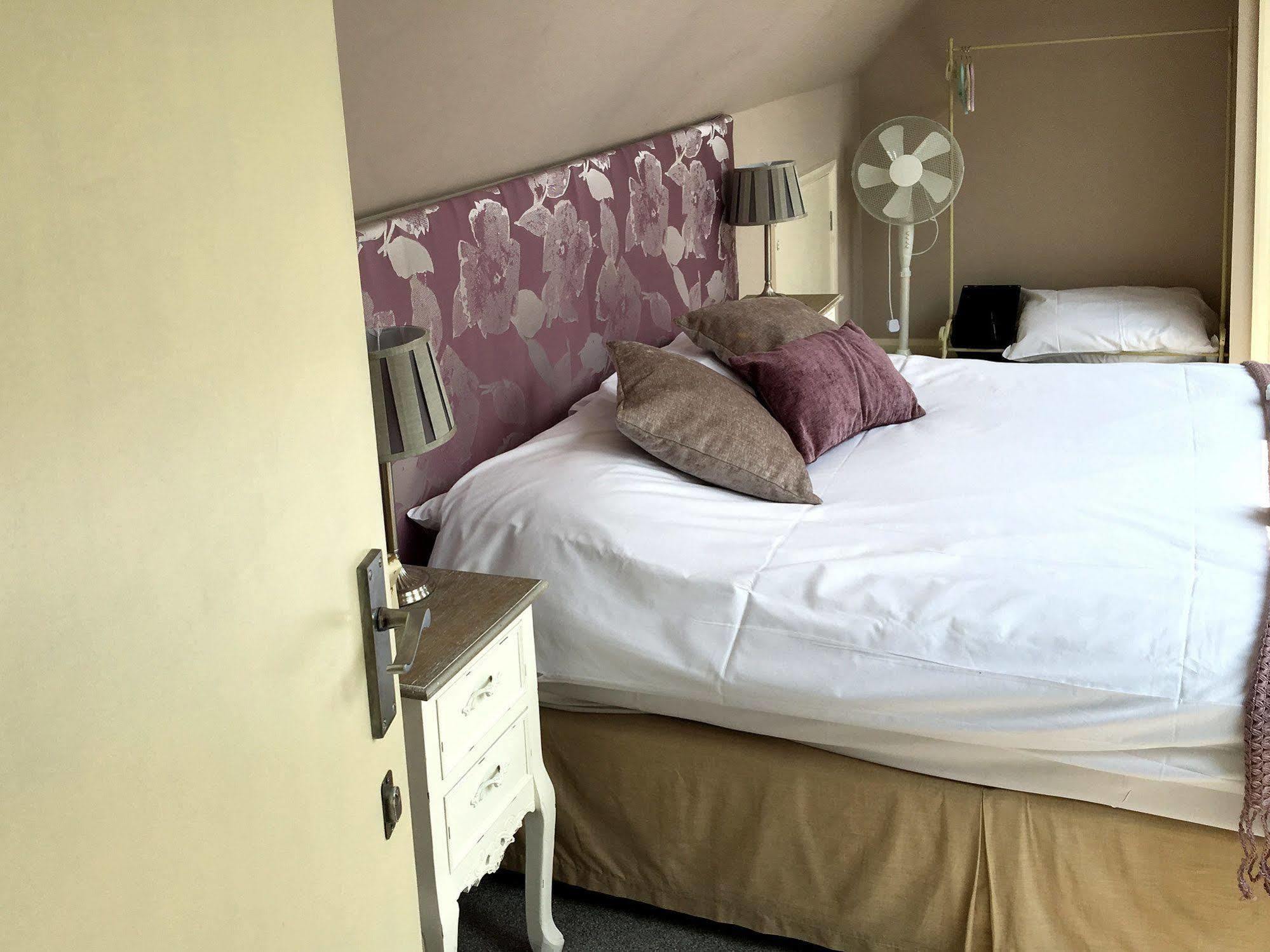 The Peacock Country Inn Chinnor Εξωτερικό φωτογραφία